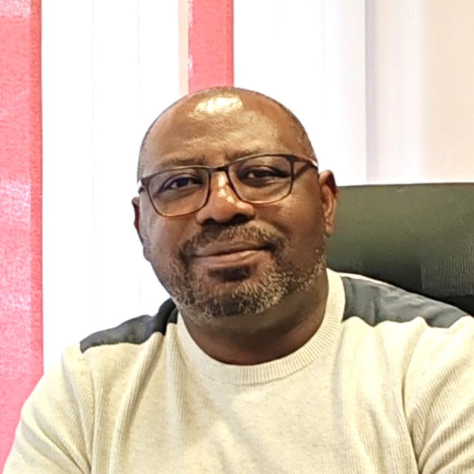 Alexis-Ndouehe_Directeur-Adjoint_Mutuelle Catalane_carre