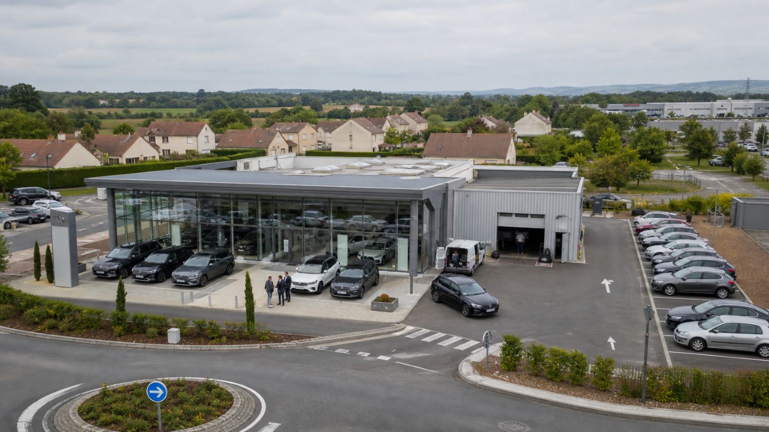 Concession automobile dans une ville française